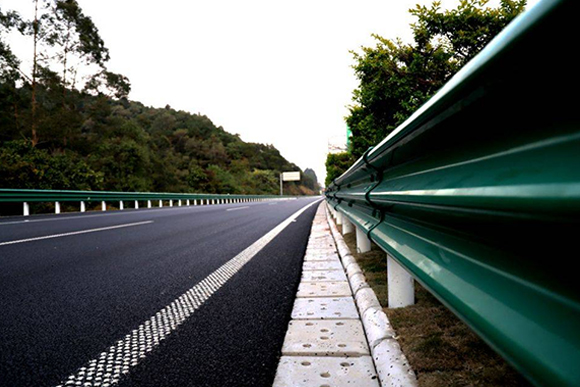 汉中高速公路护栏的常用类型